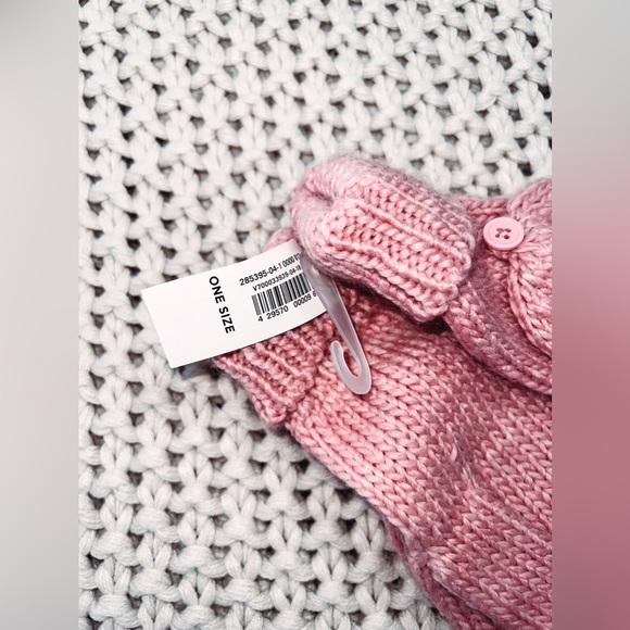 Old Navy Textured Basket-Weave Ear Warner & Honeycomb-Knit Convertible Gloves - Picture 5 of 6
